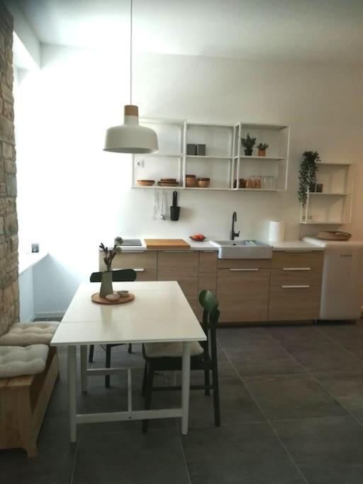 Lovely Apartment In The City Center Пула Екстериор снимка